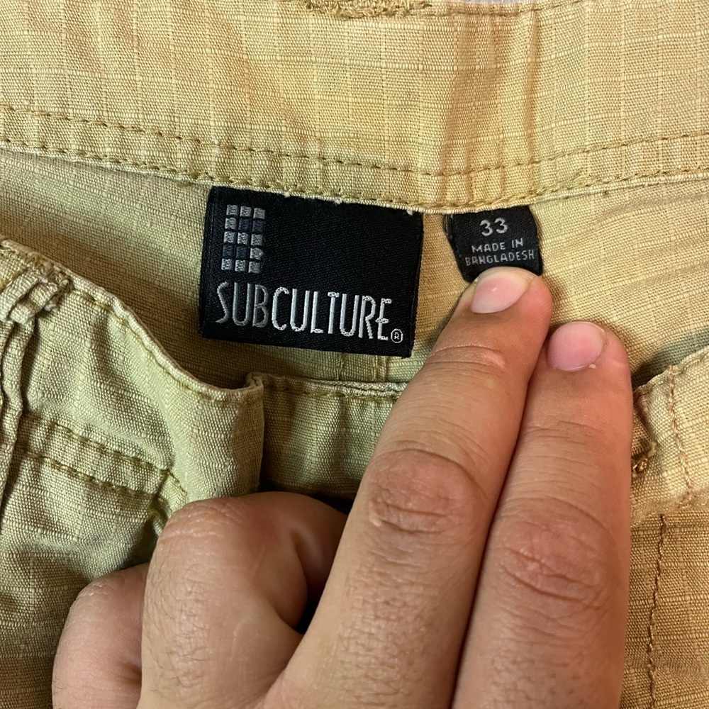 Subculture Men’s Cargo Shorts - Khaki, Size 33- EUC - Picture 4 of 5